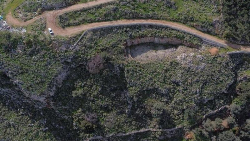 Malaxa Kreta, Malaxa: Grundstück mit Blick auf Meer und Stadt zu verkaufen Grundstück kaufen